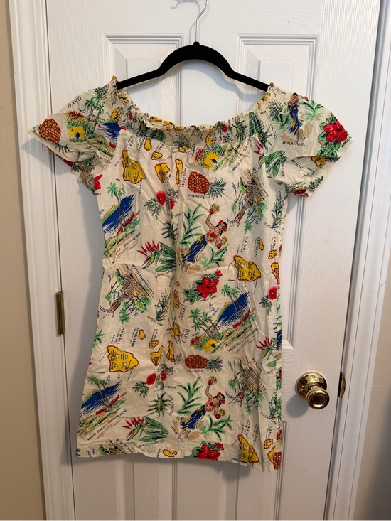 J. Crew Dresses & Skirts - J. Crew Off the Shoulder Smocked Hawaiian Dress Size 4